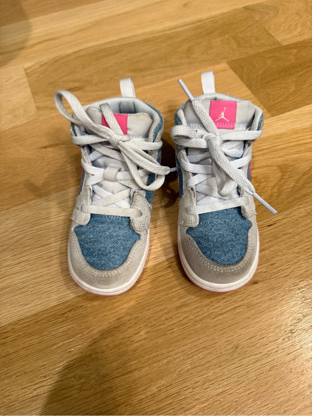 Nike Toddler 7.5 Mid-Top Sneakers in White, Denim Blue & Pink